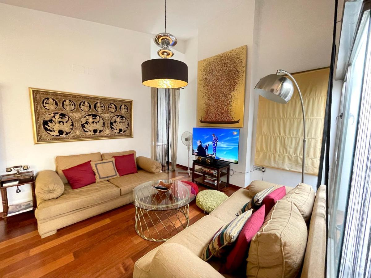 Atico En Plaza De La Constitucion 3 Bedrooms Málaga Kültér fotó